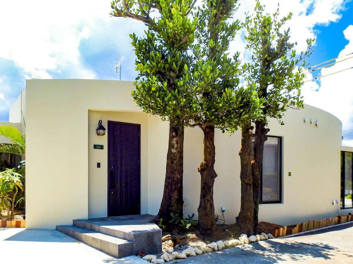Villa Life Indah Sumuide Наго Екстериор снимка